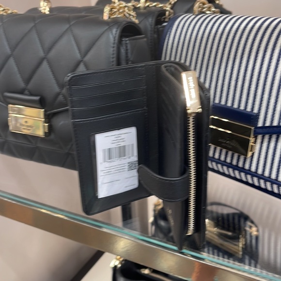 Kate Spade Carey Medium Compartment Bifold Wallet 
COLOR: Black
NWT - Picture 11 of 16
